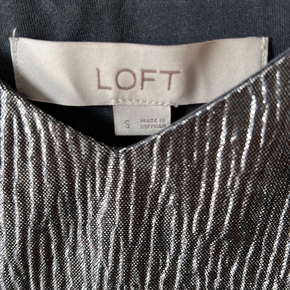 3/$20 Loft Metallic Silver Lined Spaghetti Strap Top - Picture 2 of 6